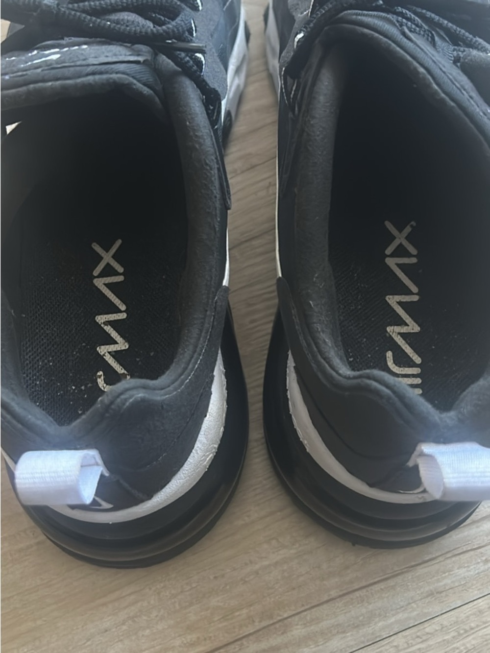 Nike women’s Black and White Air Max Running Sneakers - Picture 4 of 12
